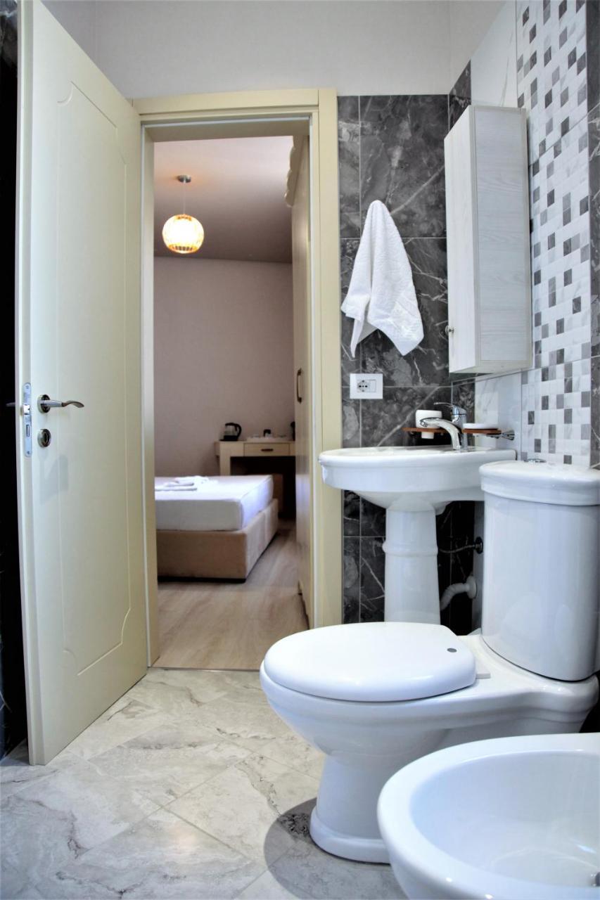 Veliera 4*